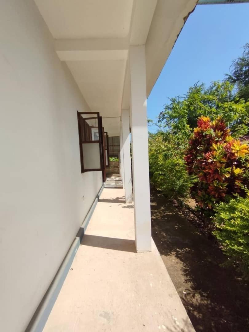 Modern Flats - Wambaa Garden Apartment