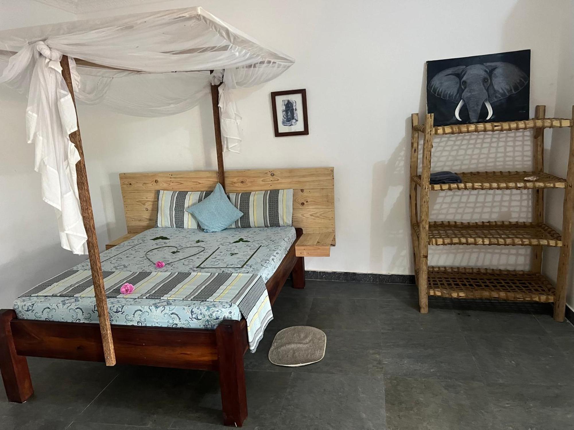 Modern Flats - Wambaa Garden Apartment